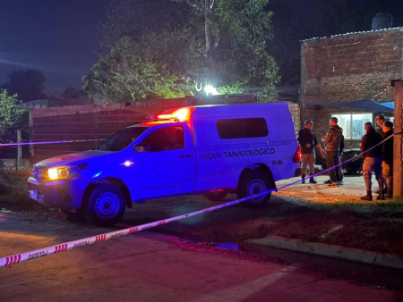 Asesinaron a un hombre y lo escondieron en una heladera: detuvieron a su hijo